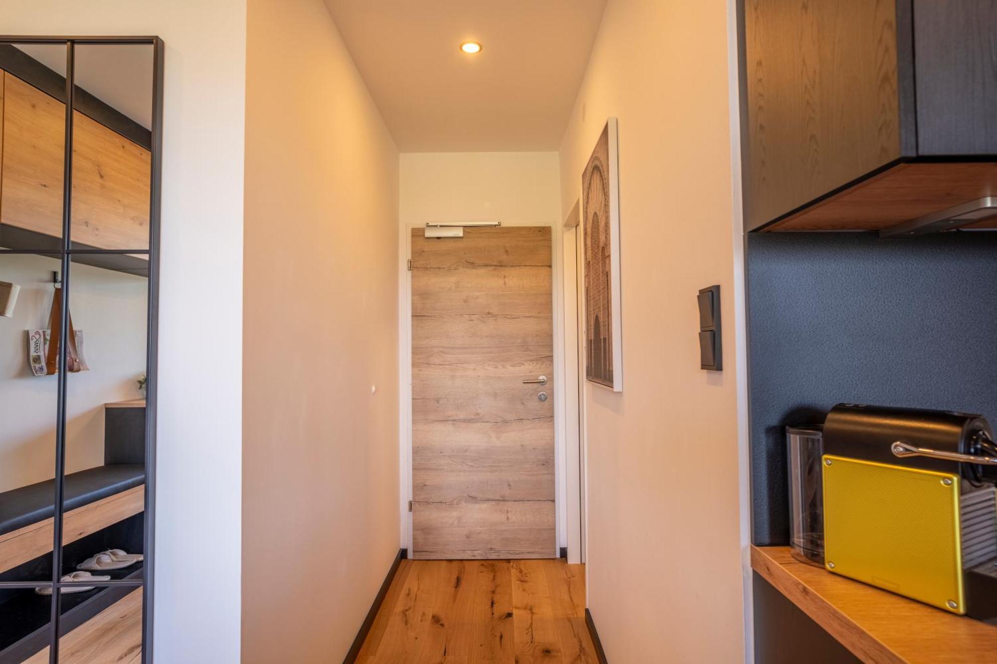 Suite Apartment Modern Getaway - Neu Renoviert - Strobl Am Wolfgangsee ภายนอก รูปภาพ